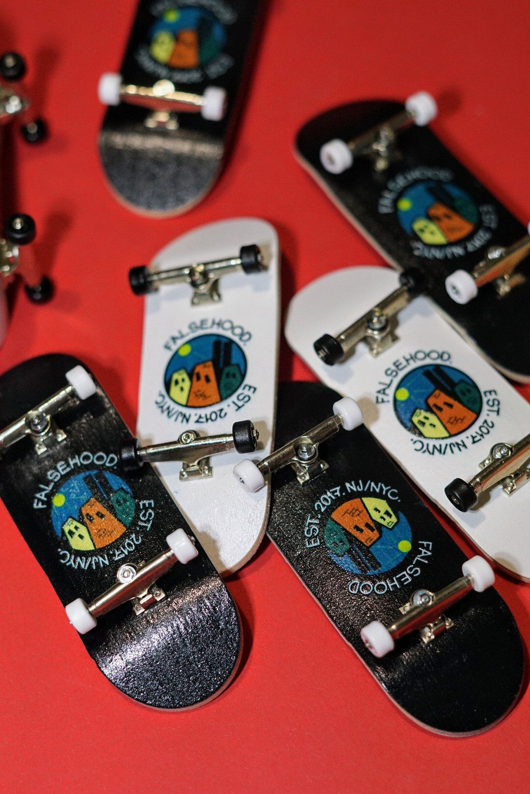 SUNNY. Fingerboard - FALSEHOOD.