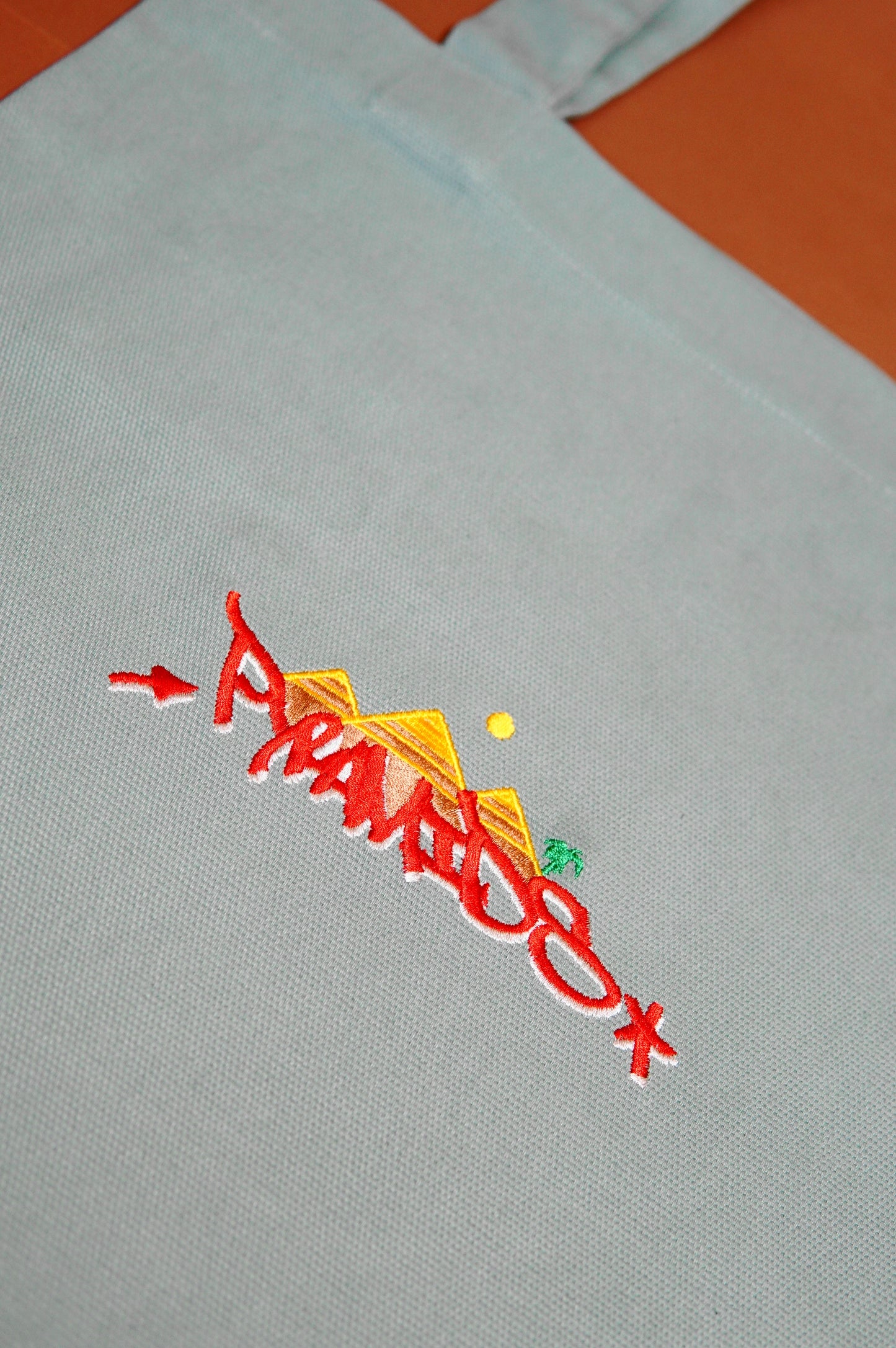 PYRAMIDS. Tote Bag - FALSEHOOD.