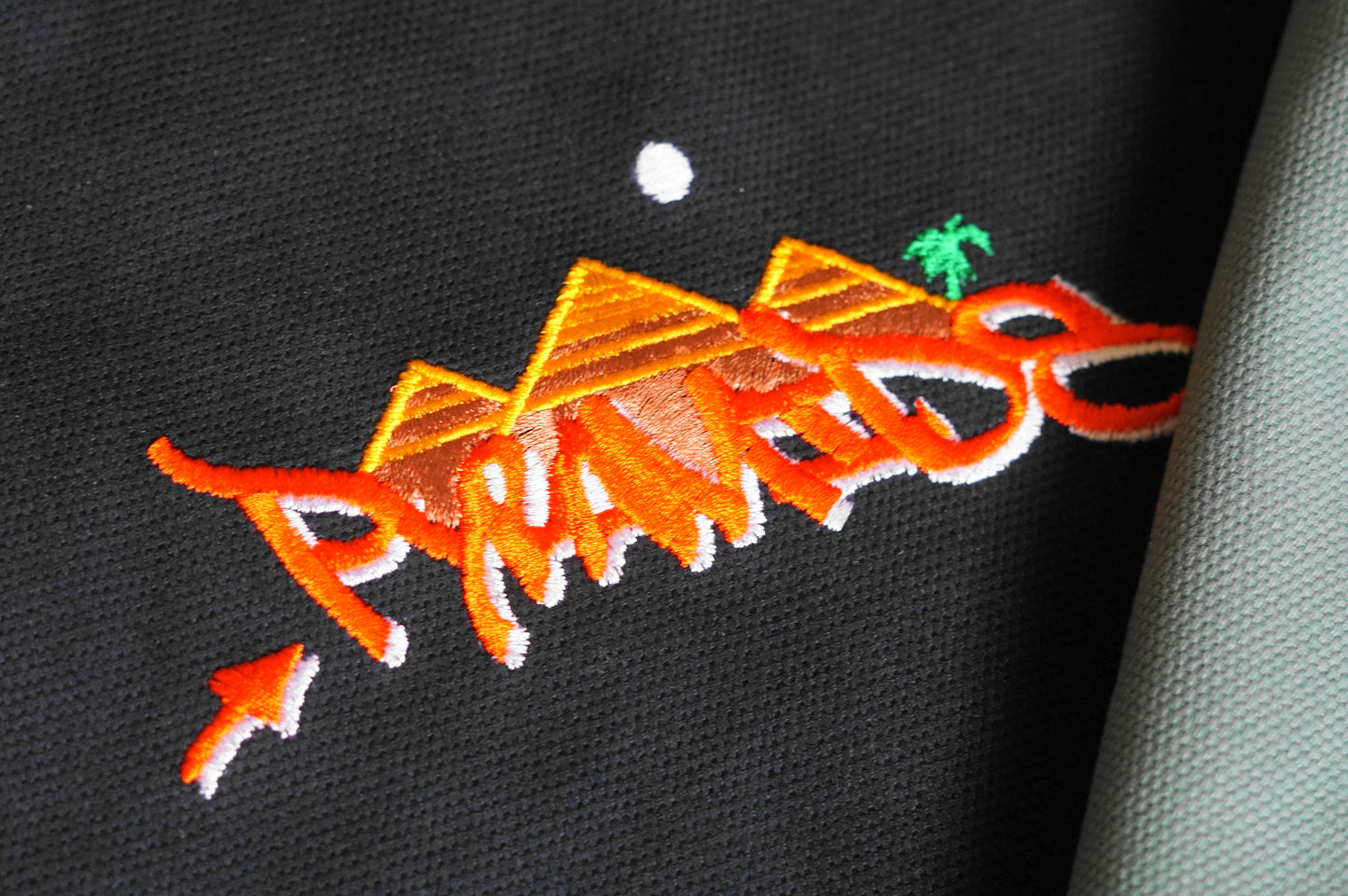 PYRAMIDS. Tote Bag - FALSEHOOD.