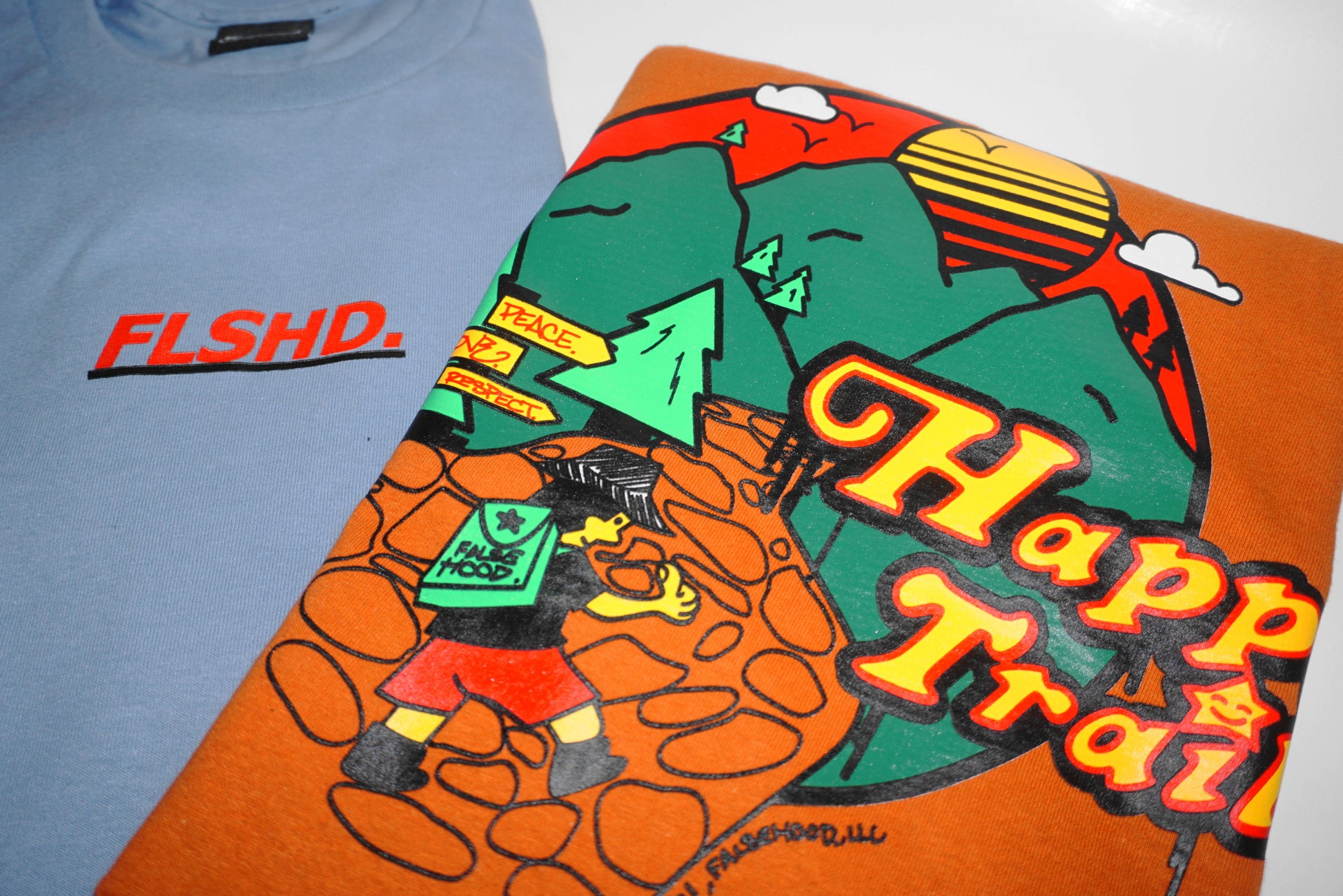 Happy Trailzz © Tee - FALSEHOOD.