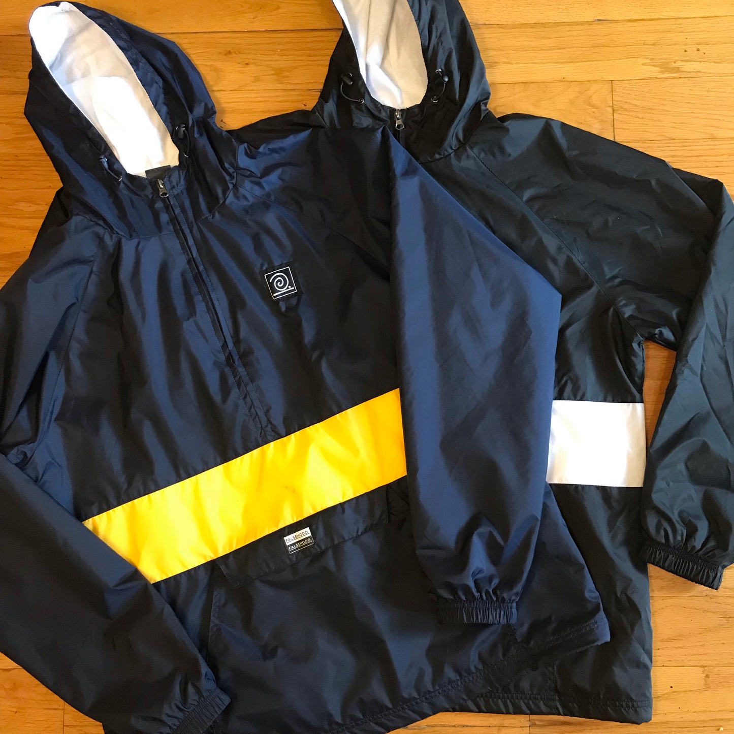 MIND OVER MATTER. Quarter-Zip Pullover Jacket - FALSEHOOD.