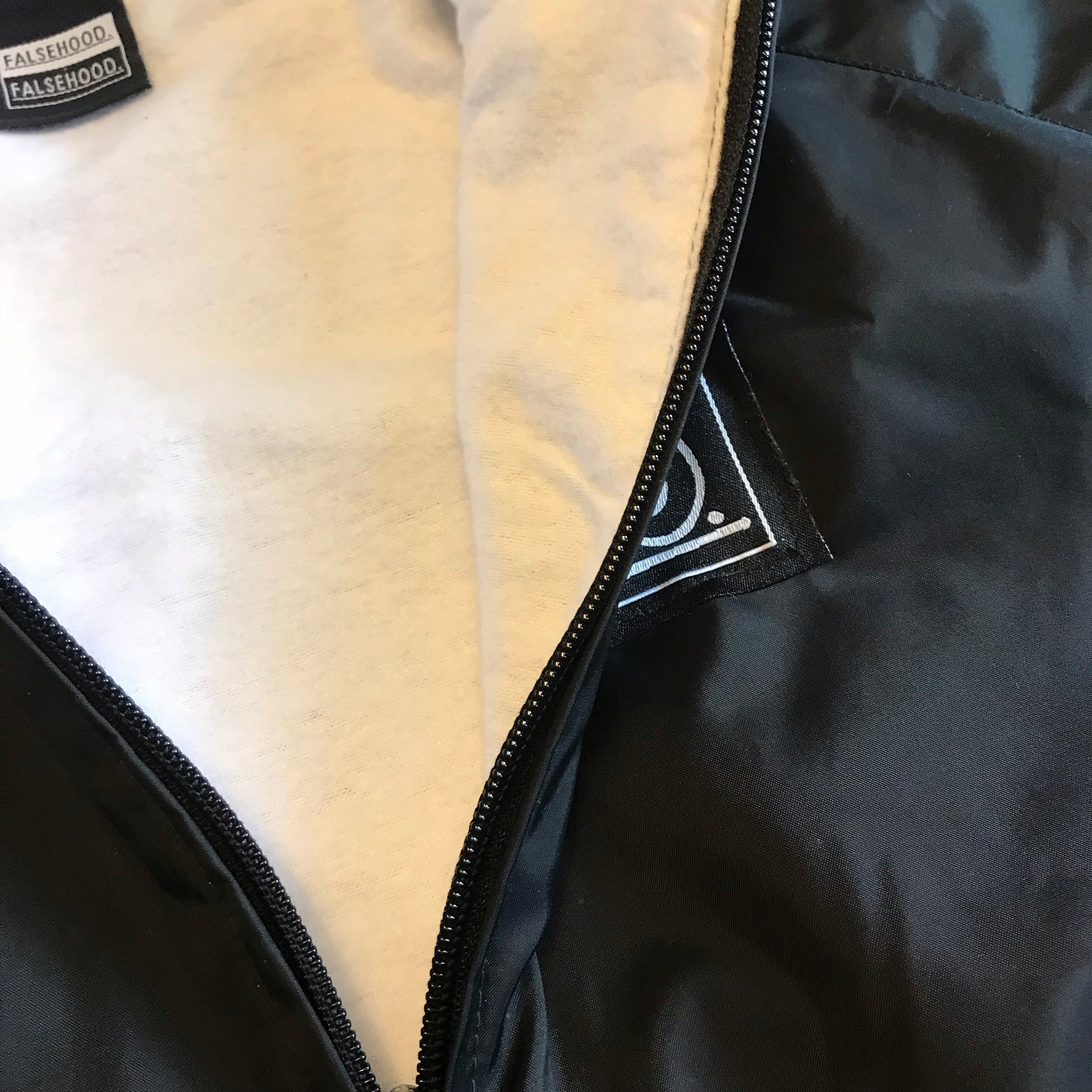 MIND OVER MATTER. Quarter-Zip Pullover Jacket - FALSEHOOD.