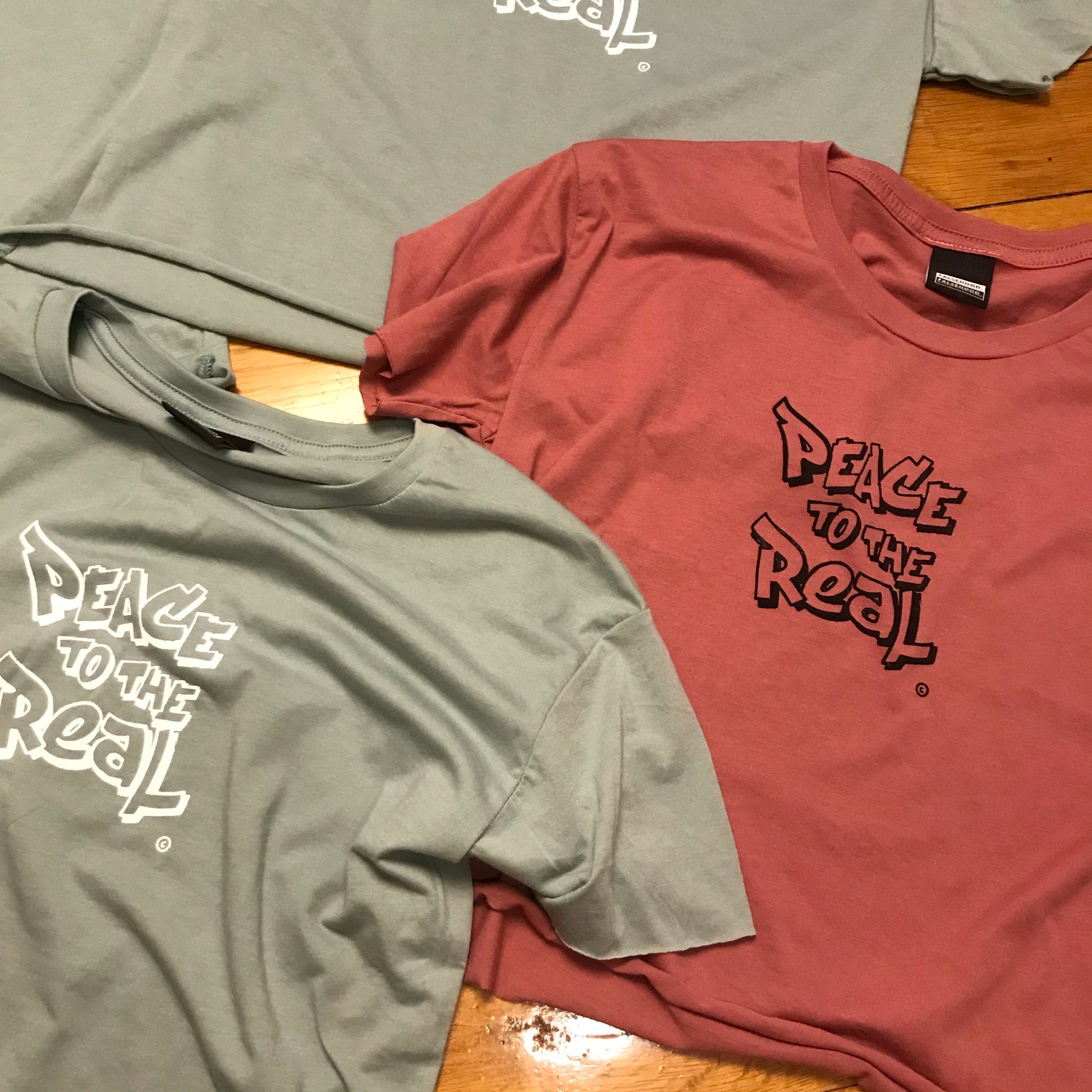 WMNS - PEACE TO THE REAL. © Crop Tee - FALSEHOOD.